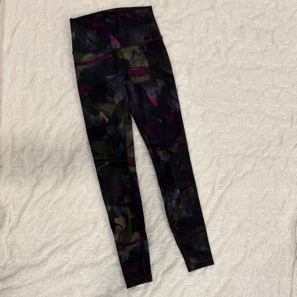 Lululemon Size 4 High-Rise Multicolor Leggings – Like New